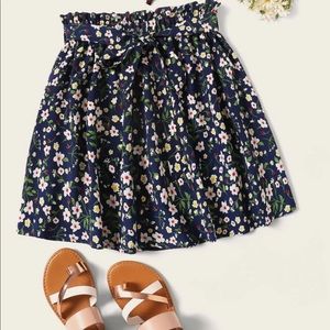 Shein ditsy floral print paper bag mini skirt S